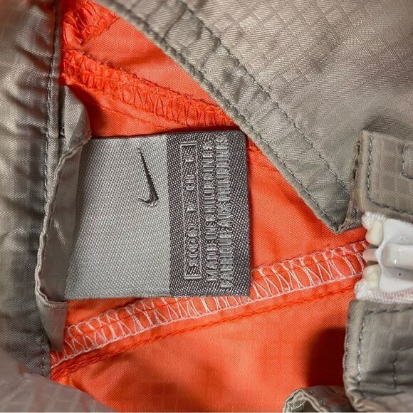 Vintage Nike Orange White Windbreaker - Picture 6 of 8